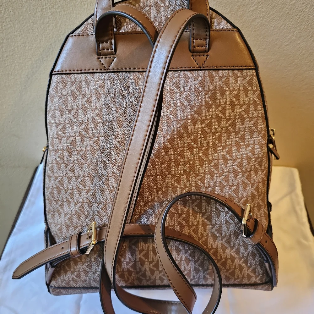 Michael kors medium Backpack - Picture 4 of 16